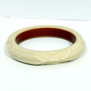Vintage Carved Cream & Brown Bangle Bracelet Retro Bakelite Style Inner Dia